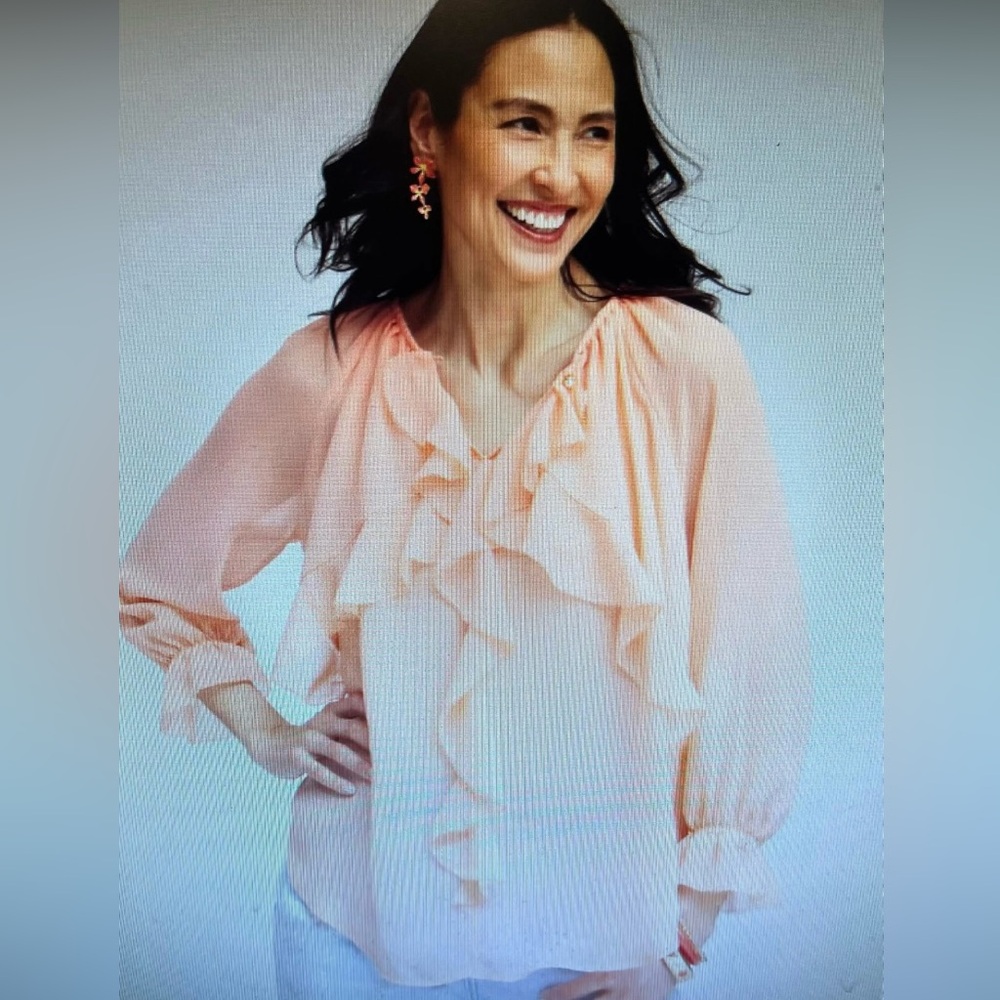 CHICOS GEORGETTE SHEER RUFFLE BLOUSE. CHICOS 2 WILL FIT MISSES 12/LARGE. NWT!